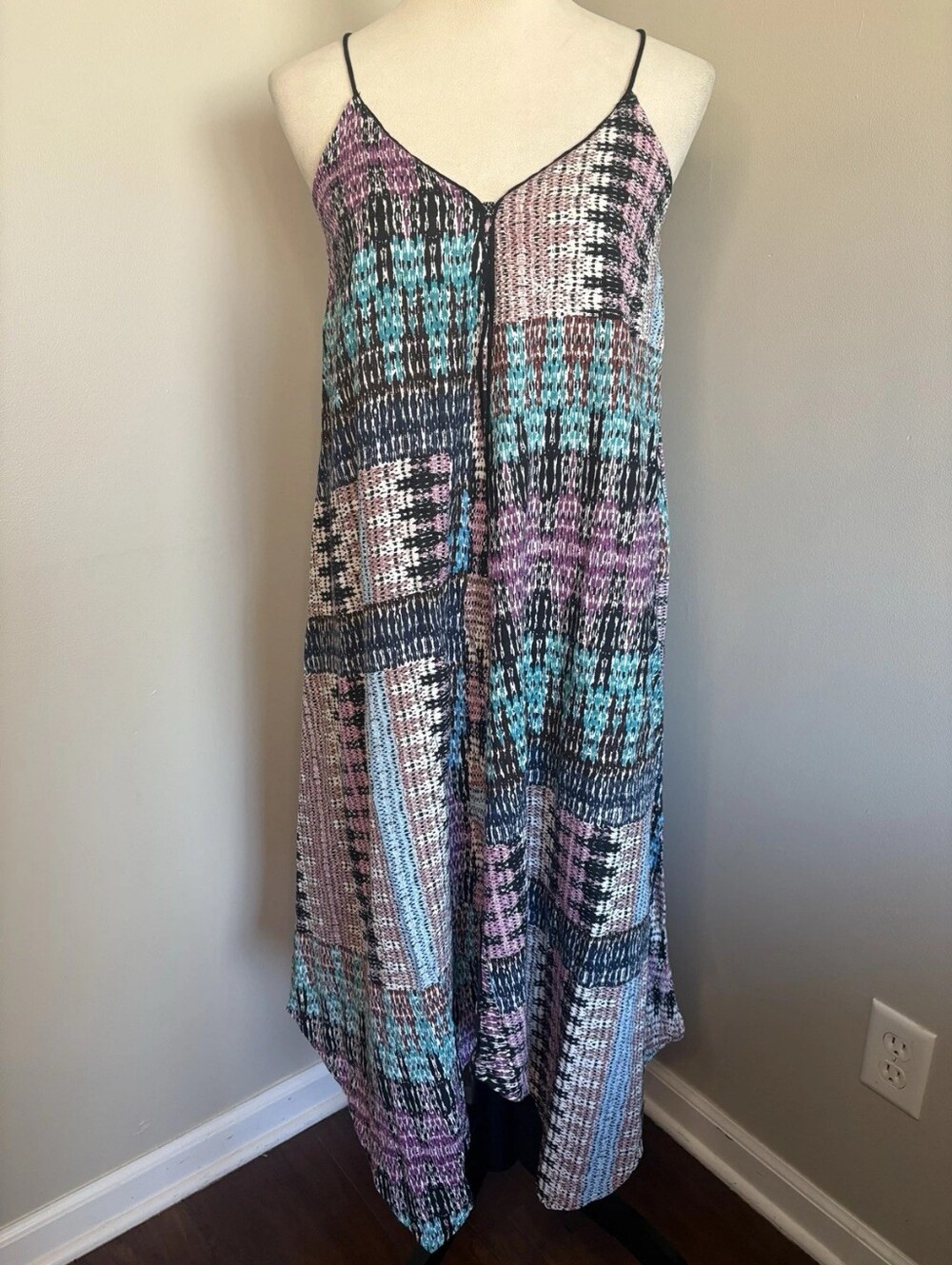Sleeveless V-Neck Printed Maxi Dress in Mint & Lavender